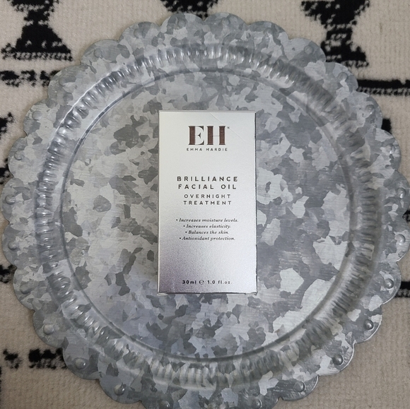 ⭐️40% Off⭐️ EH Emma Hardie Brilliance Facial Oil - Picture 4 of 12